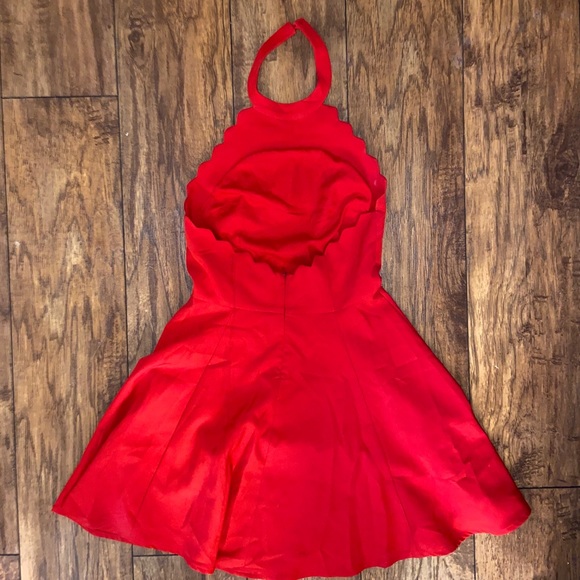 Red scalloped high neck low back halter dress - Picture 4 of 4